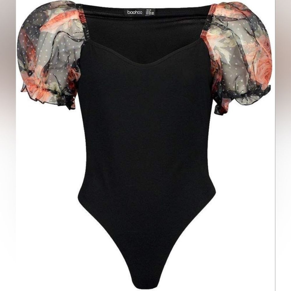 Boohoo black sweetheart neck bodysuit with floral puff sleeves Size 4
